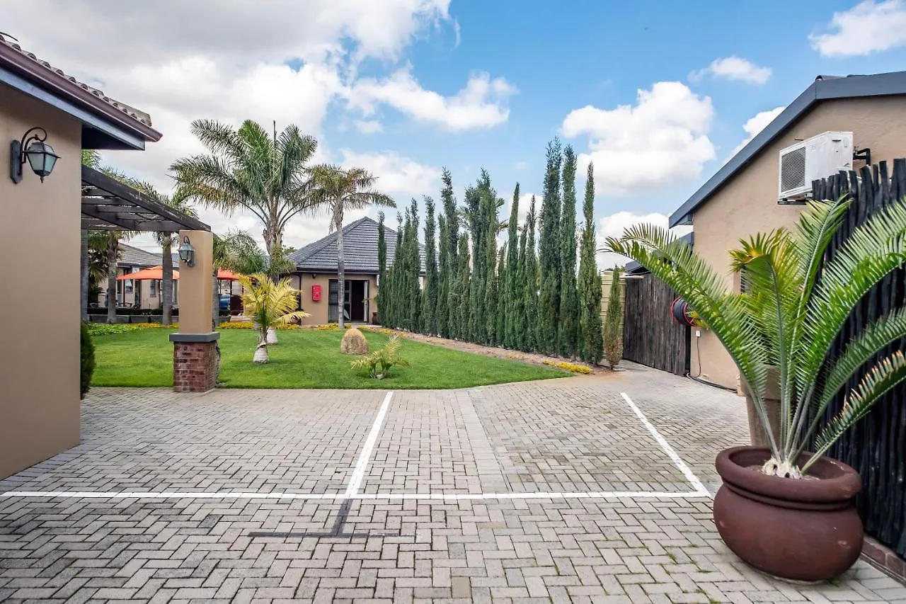 ***  Excellent Guest House Bellville South Africa