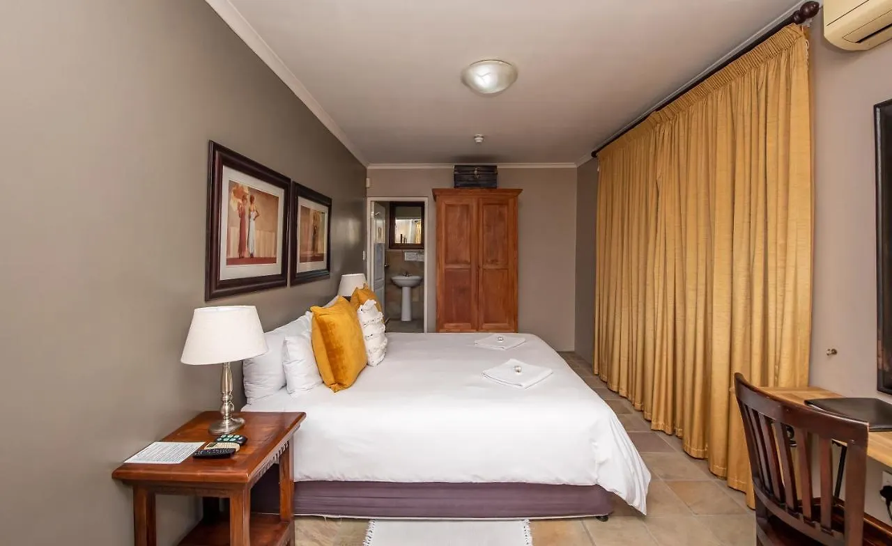 Excellent Guest House Bellville 3*,